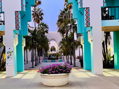 Beverly Hills City Hall photo 4