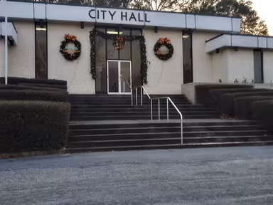 De Funiak Springs City Hall photo 3