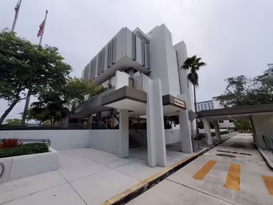 Fort Lauderdale City Hall photo 1