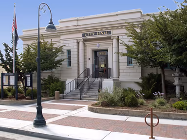 City of Hollister: City Hall photo 2