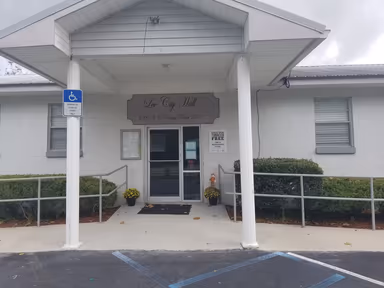 Lee City Hall photo 2