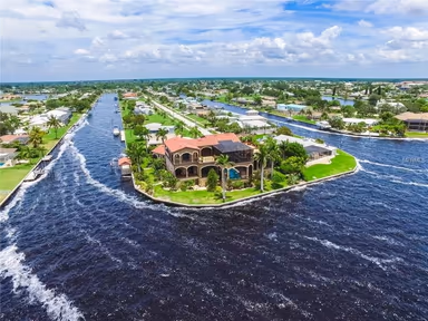 Port Charlotte photo 4