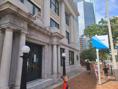 Tampa City Hall photo 2