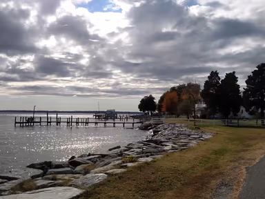 Coltons Point photo 1