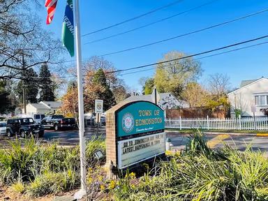 Town of Edmonston photo 3
