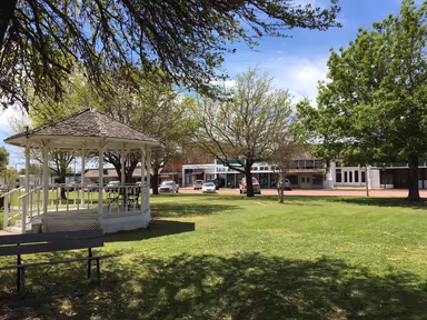 Leonard City Office photo 1
