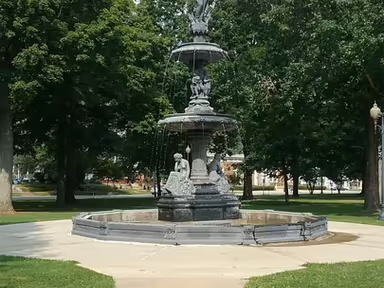 Franklin City Hall photo 1