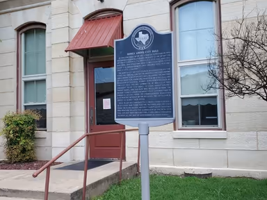 Honey Grove City Hall photo 3