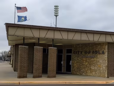 Iola City Hall photo 2
