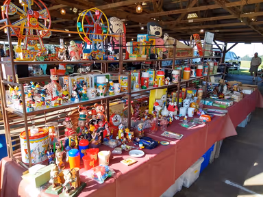 Renninger's Antique and Farmers' Market photo 1
