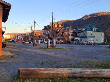 Renovo photo 1