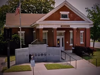 Seneca City Hall photo 2