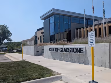 Gladstone City Hall photo 2