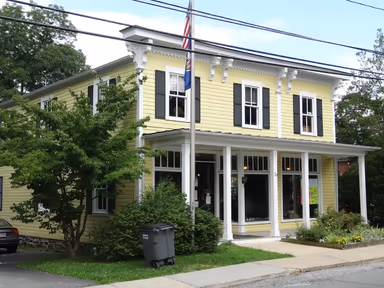 Town of Round Hill photo 1