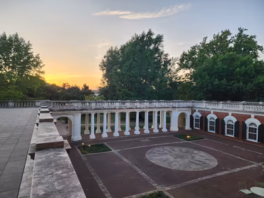 University-Virginia Undergraduate photo 2